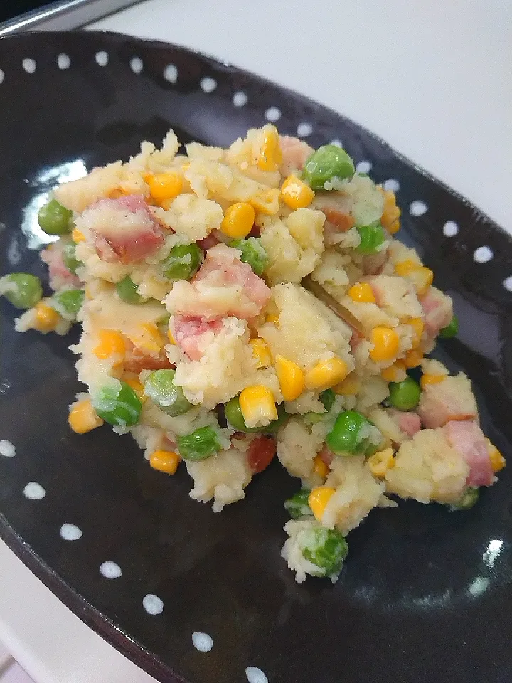 グリンピースとベーコンのポテトサラダ|食事メモメモさん