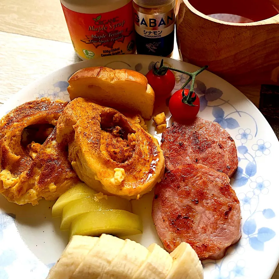 Snapdishの料理写真:朝食❗️車麩フレンチトーストで|みっこちゃんさん