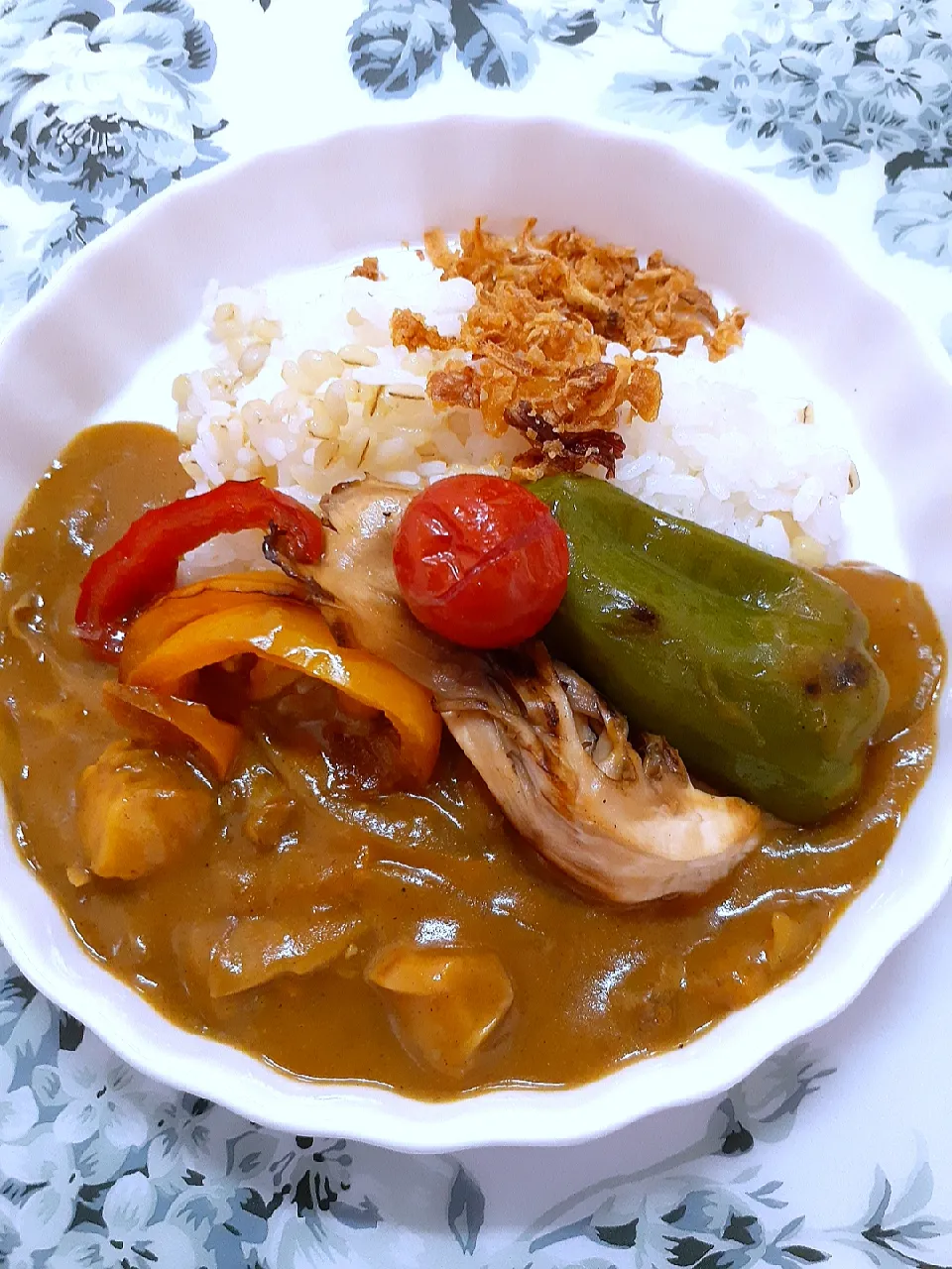 🔷☔雨の日曜日は冷凍庫整理🦑🦐飴色玉葱de🍛カレーの日🔷☔雨✖️🍬飴‥色🤭|@きなこさん