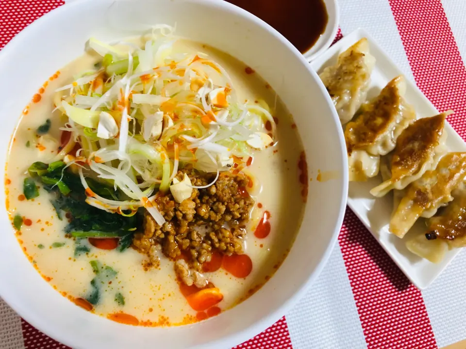 Snapdishの料理写真:【肉味噌は激辛に】坦々麺|飛鳥さん