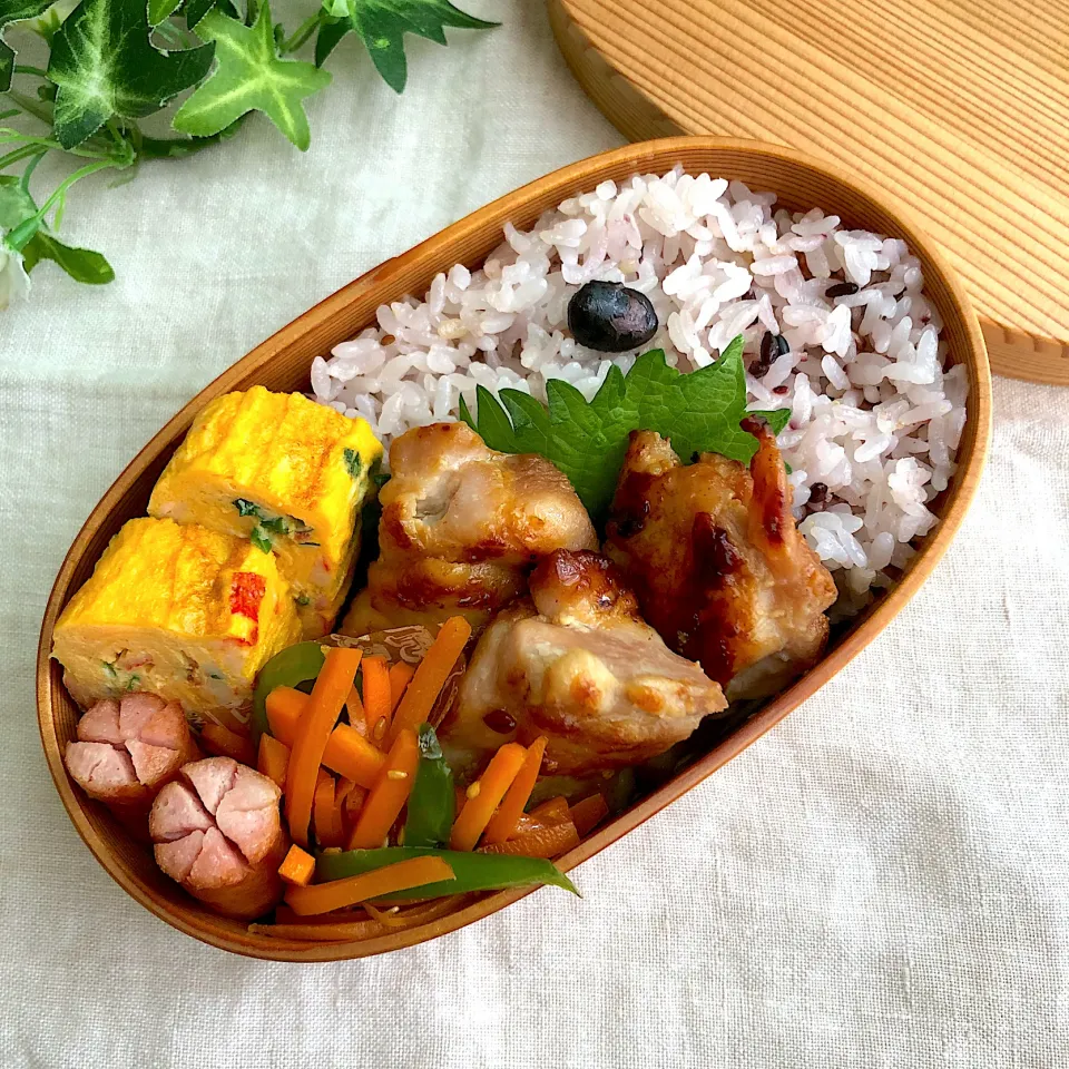 Snapdishの料理写真:鶏肉の塩麹味噌焼き弁当|あここさん