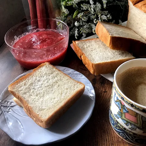 「無農薬栽培　最上早生 (自家製粉そば粉/丸抜き) 」を使ってみたSnapdishの料理・レシピ写真:「蕎麦ワールド」また番外編〜蕎麦粉の角食をルバーブのジャムで朝ごはん