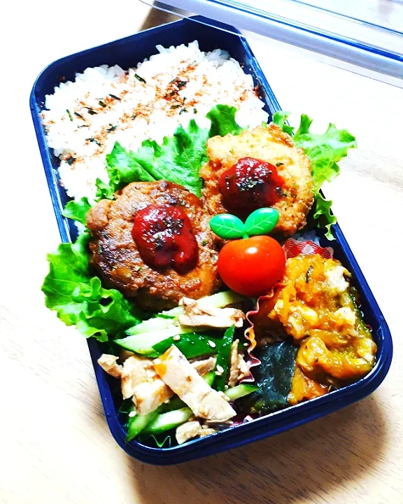 Snapdishの料理写真:ハンバーグ&豆腐ナゲット弁当❣️|ゆ～ゆ～さん