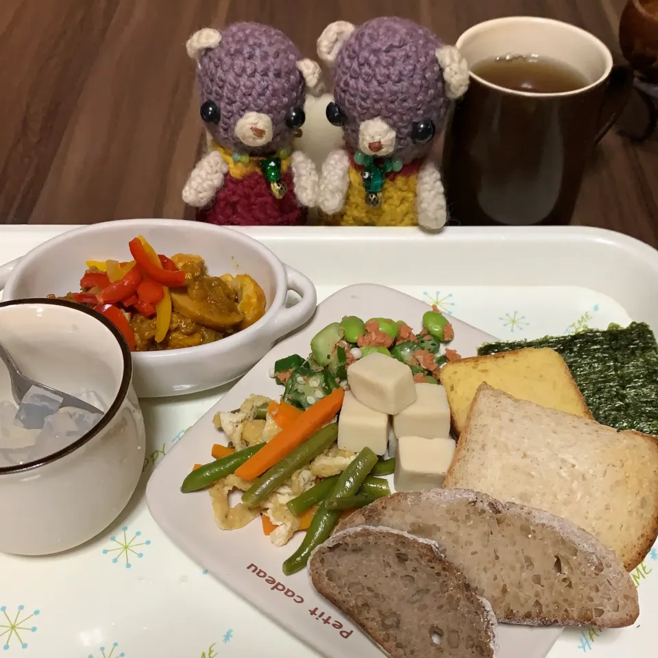 Snapdishの料理写真:お昼ごぱん( ´ ▽ ` )|chagashiさん