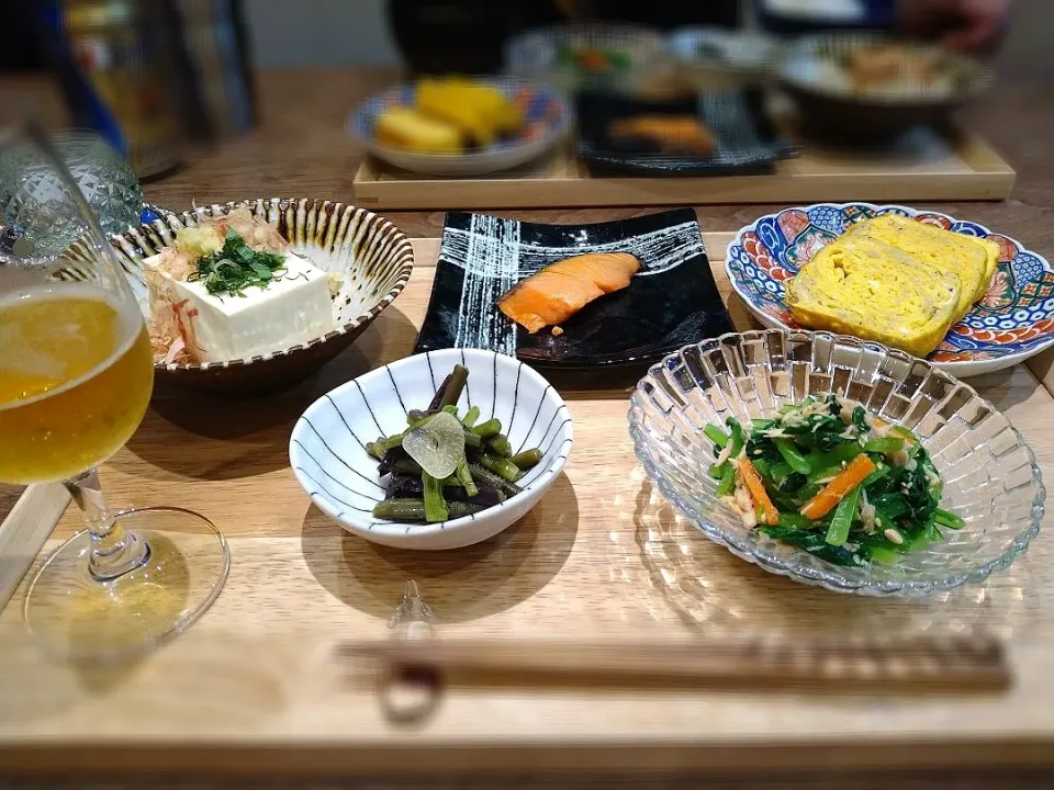 朝ご飯のような食卓|古尾谷りかこさん