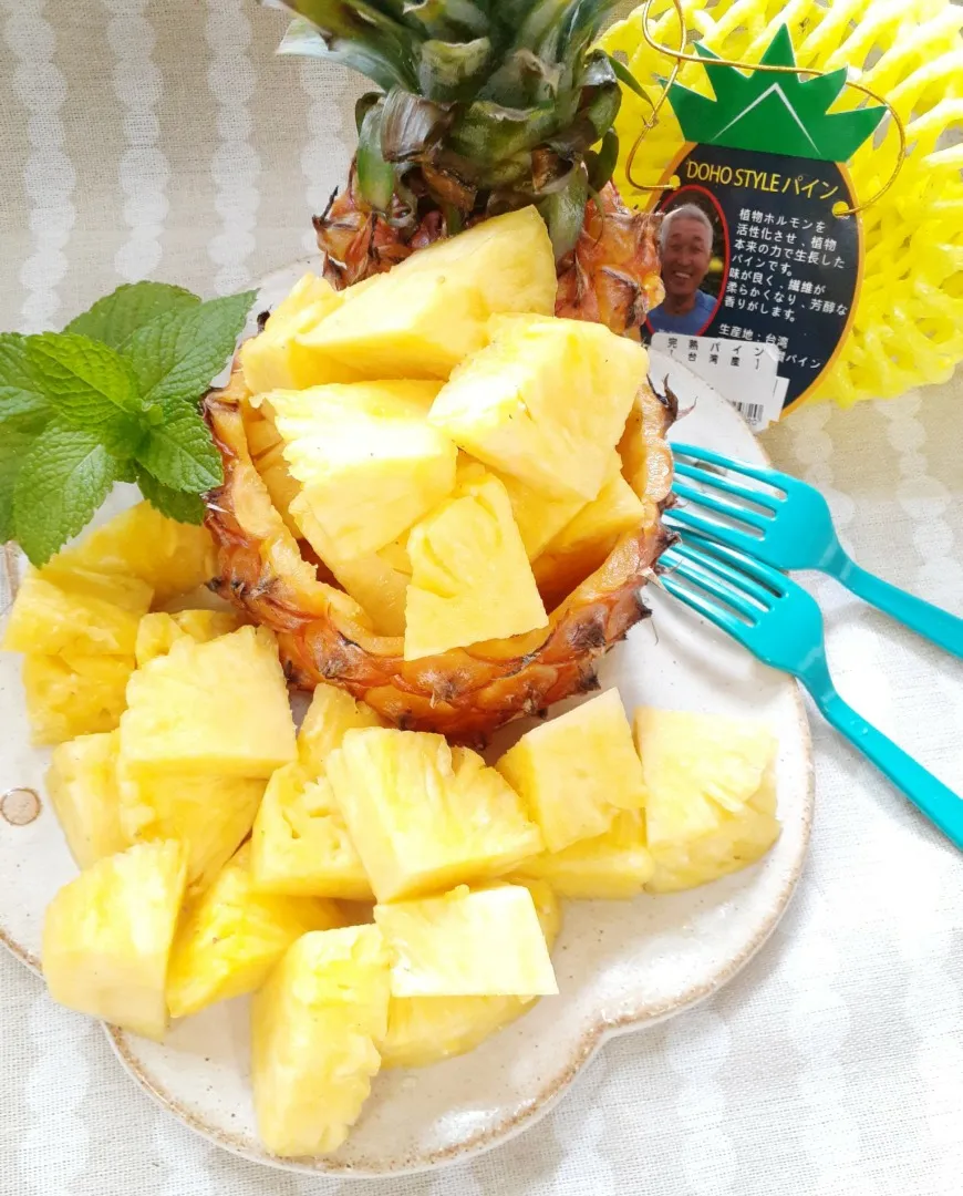 Snapdishの料理写真:ヨッチャンさんの料理 【溢れパイナップル】作り方🍍|fumfumさん