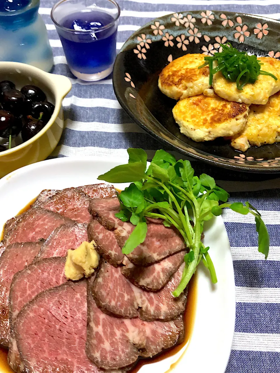 ローストビーフと豆腐とはんぺんと海老のふわふわ焼き♪|まめすけ⭐︎さん