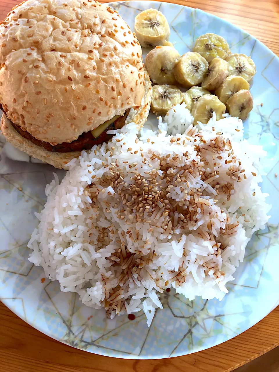 Vegan burger, roasted banana and rice|MissYumYumさん