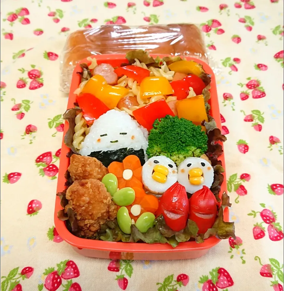 バター醤油パスタ弁当❤️|みちゅあしさん