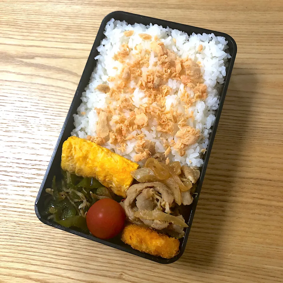 金曜日の旦那さんのお弁当🍙|むさけんさん