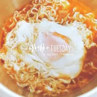 Snapdishの料理写真:#maggicurry #instantnoodles #myfavorite #mydinner|Alice May Namさん