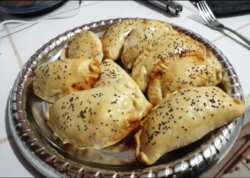 Snapdishの料理写真:Empanadas de pollo con espinaca 🌿💚|MFCook 🇬🇹さん