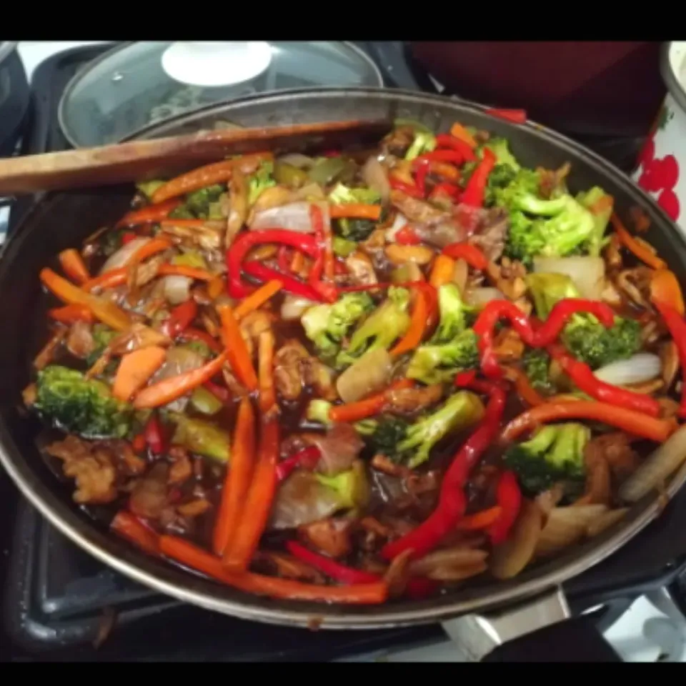 Snapdishの料理写真:Veggies Stir Fry. Chinese Style 🥦🥕🧅|MFCook 🇬🇹さん