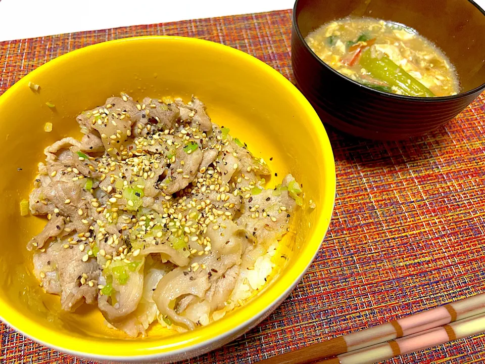 Snapdishの料理写真:ネギ塩豚丼|ゆうさん