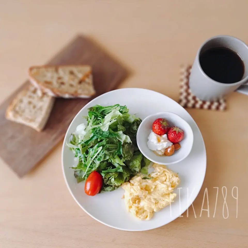 Snapdishの料理写真:美味しいパン　で　ブランチ|FIKA789さん