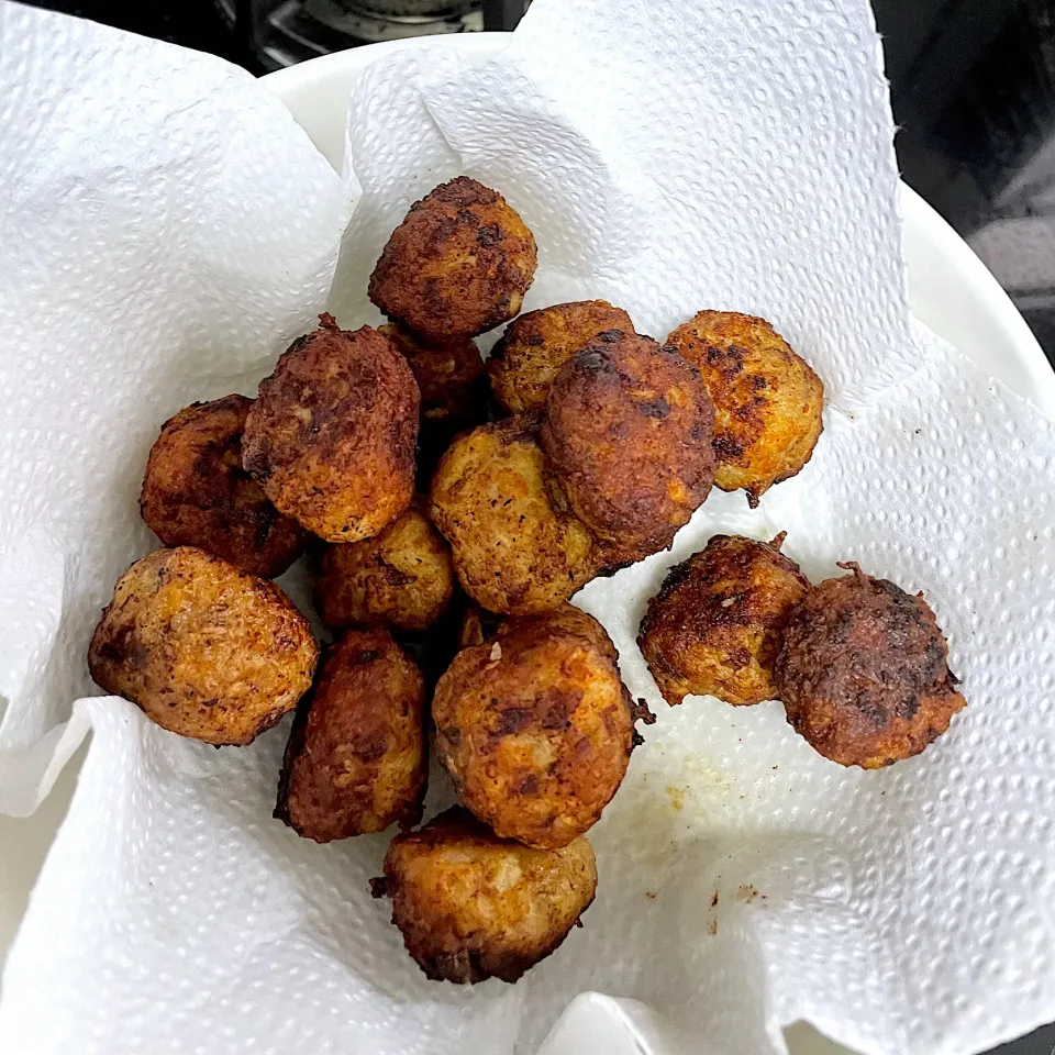 Fried meatballs|Ong Sor Fernさん