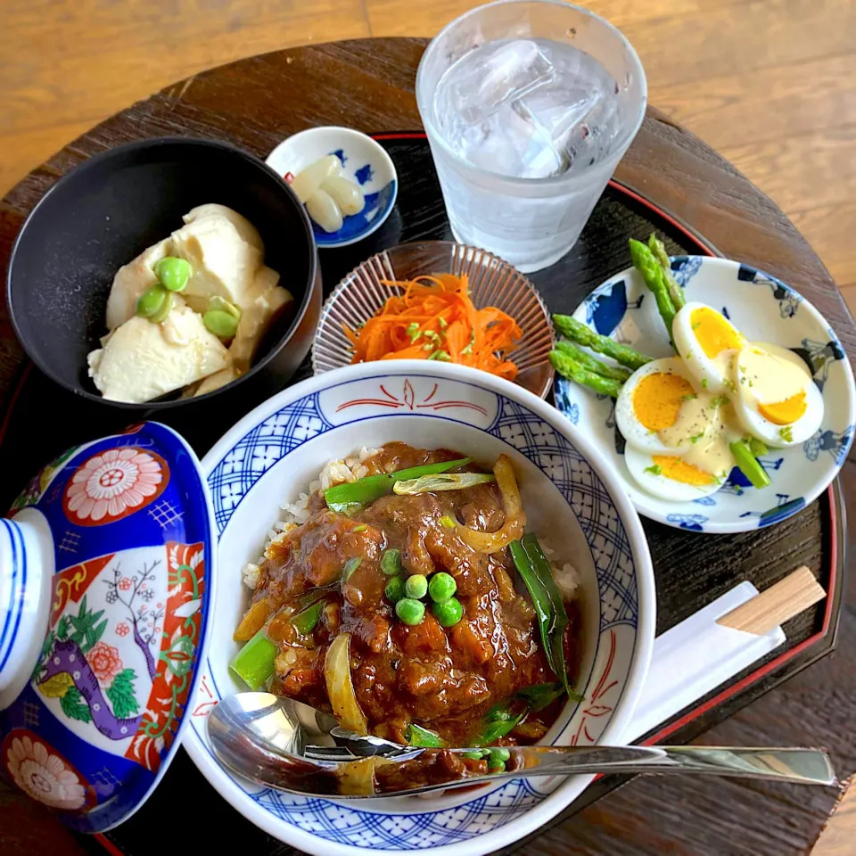 Snapdishの料理写真:おそば屋さんのカレー丼風お昼ごはん|Kさん