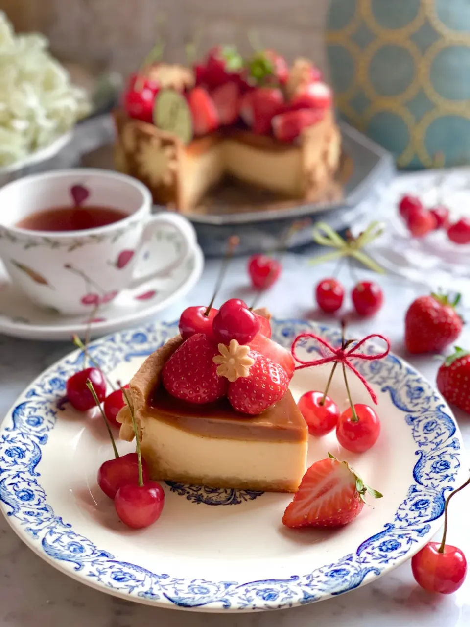 Snapdishの料理写真:Cream cheese pudding tart🍮🍓🍒|lily_lily821さん