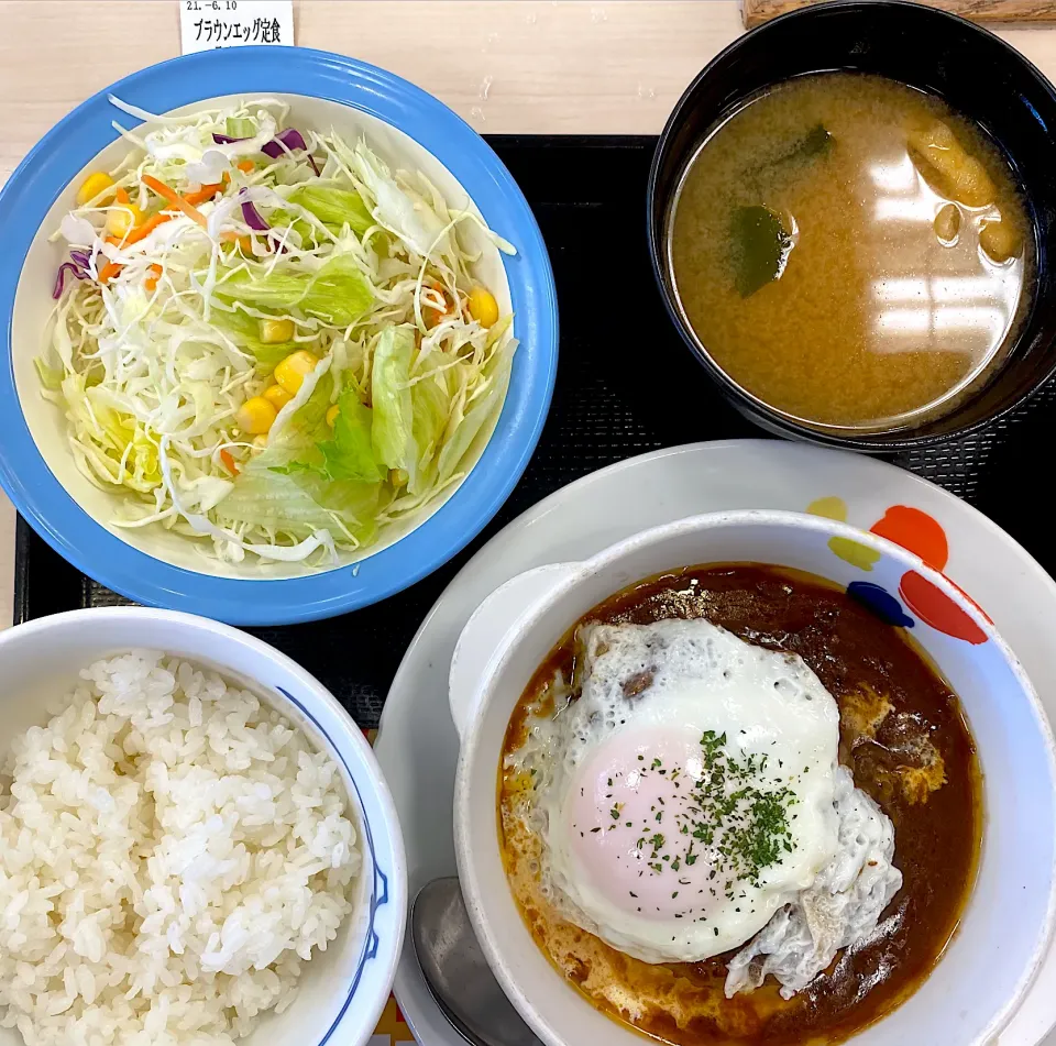 ブラウンソースハンバーグ定食 550円　松屋|すくらんぶるえっぐさん