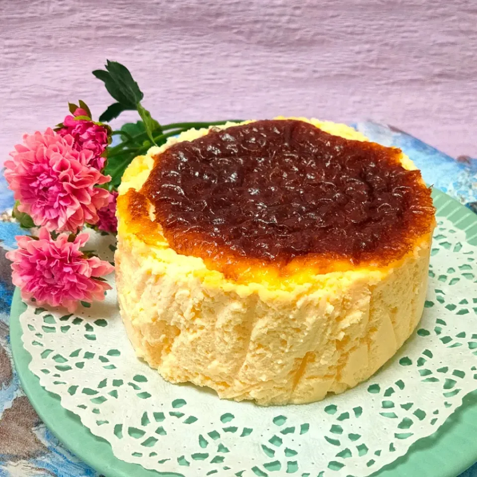 Snapdishの料理写真:ダーリン作⸜🌷︎⸝‍
とろけるバスクドチーズケーキ🎂
小麦粉不使用グルテンフリー|キャサリンさん