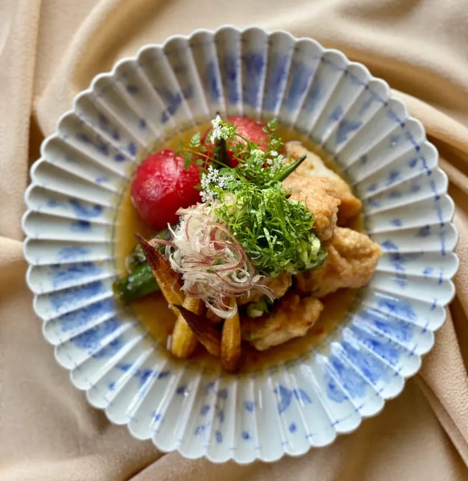 🌈🍙🌿幸せ夏ごはん ②. 🥢夏野菜と実山椒チキンの甘酢漬け〜みぞれ胡瓜と薬味添え〜|ゆきぽん@ゆきの家飲み料理さん