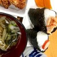 Snapdishの料理写真:戸越銀座　戸越屋　おむすび|uchiyama あにきさん