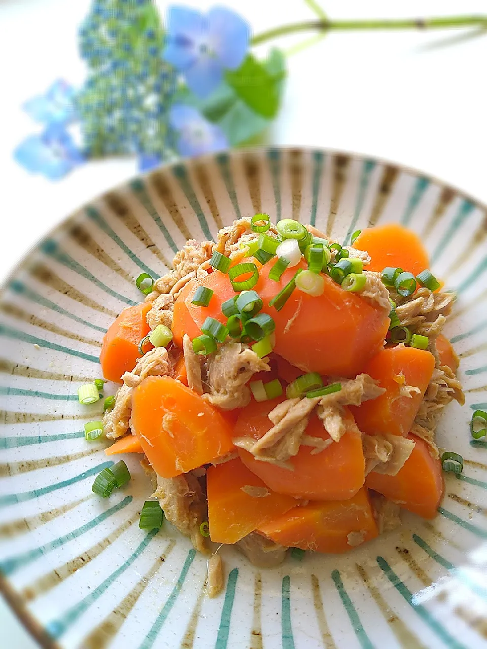 Flowerさんの料理 にんじんのシーチキン煮|まめころさん