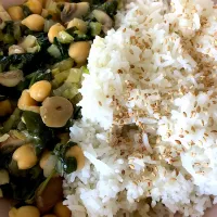 Snapdishの料理写真:Coconut chickpea curry with rice|MissYumYumさん