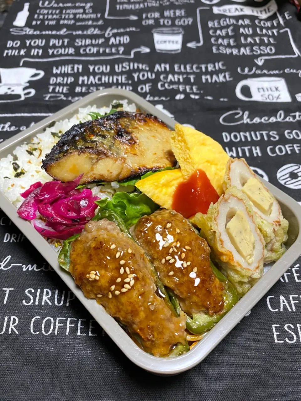 Snapdishの料理写真:息子のお弁当(強制～ピーマンの肉詰め😁)|かあたんさん