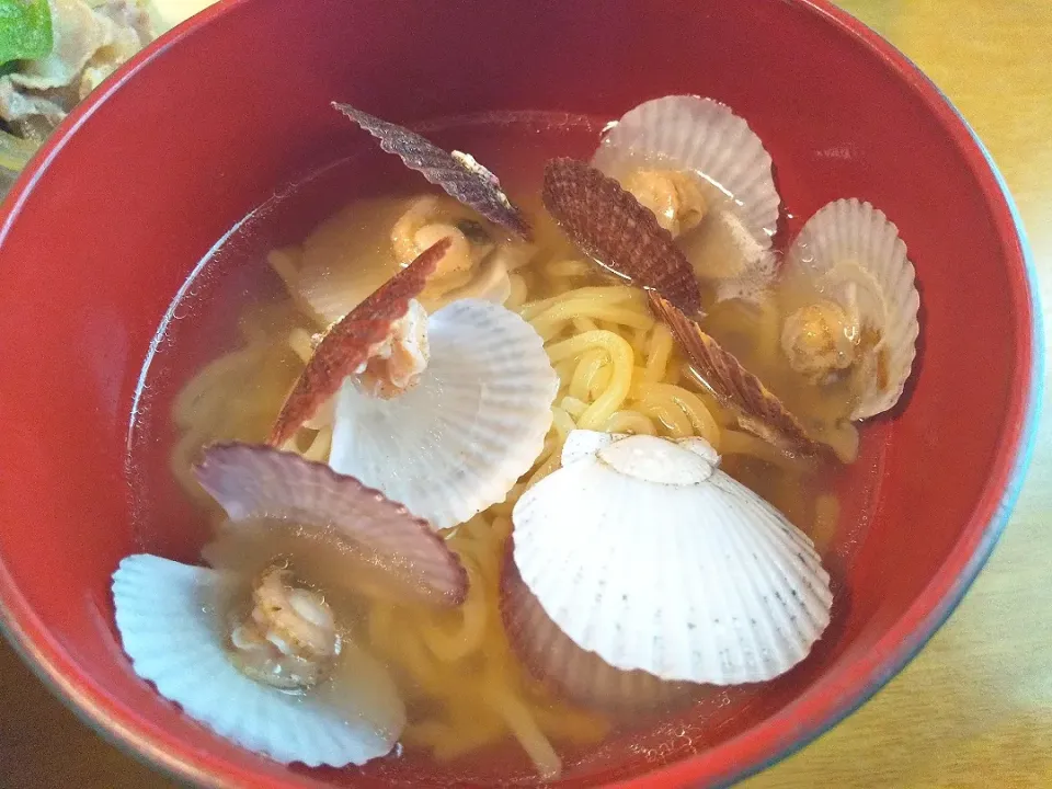 Snapdishの料理写真:ホタテ稚貝の塩ラーメン|めめさん