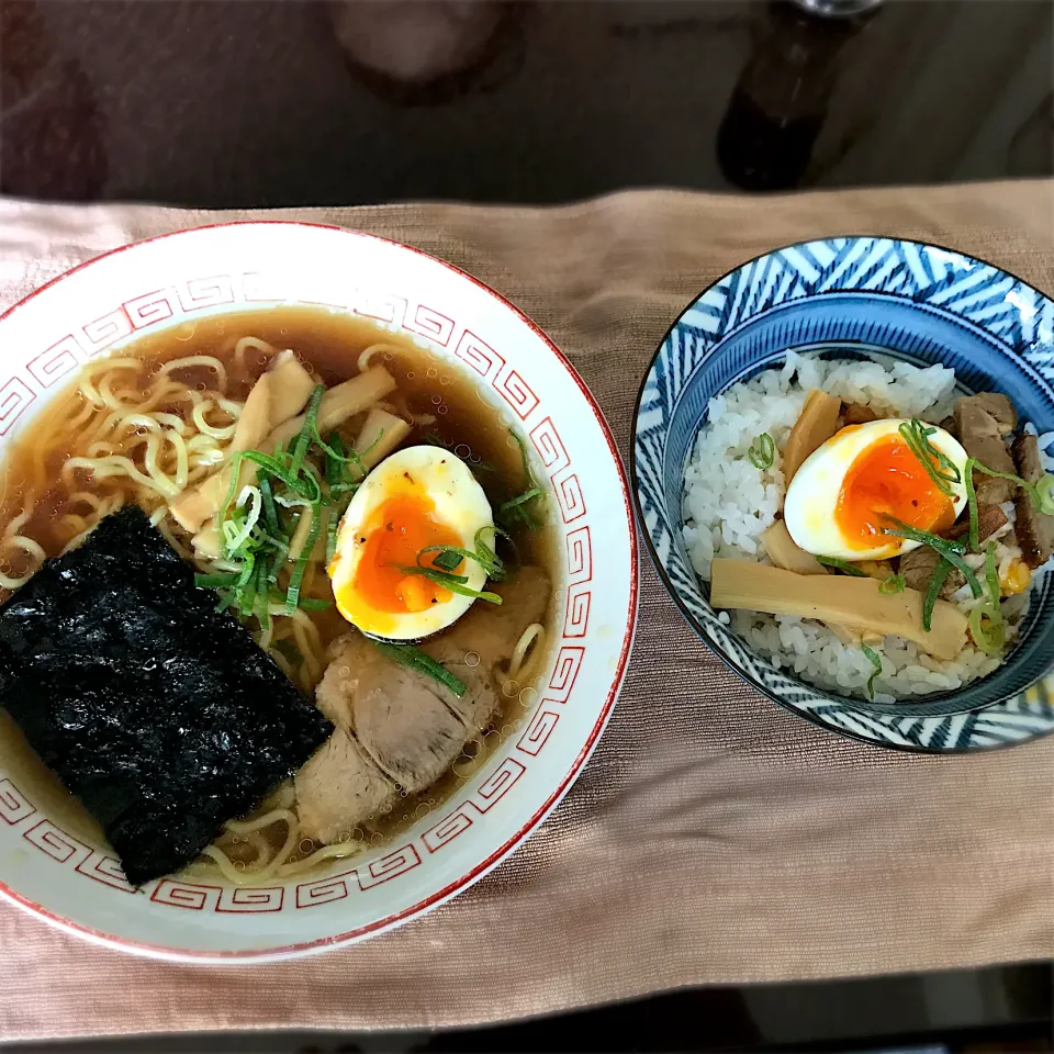 醤油ラーメンと焼豚メンマごはん|純さん