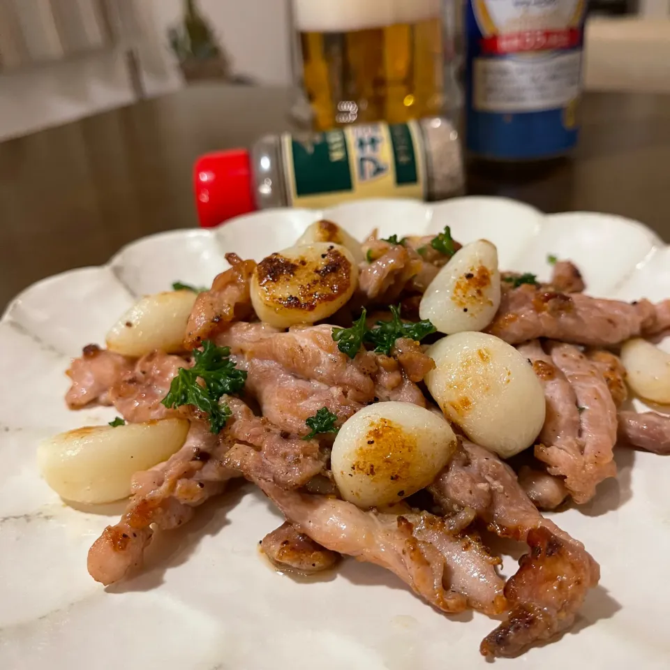 ひろりんさんの料理 砂肝と新にんにく🧄マキシマム炒めからのセセリ炒め😋|ナガマンさん