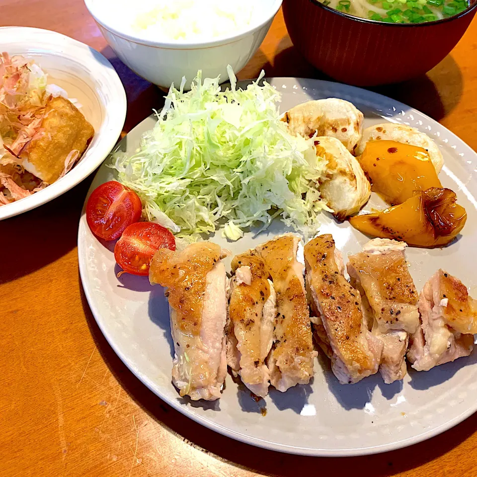 チキンの塩焼きと蕪のローストバルサミコ酢かけ|あっちゃんさん