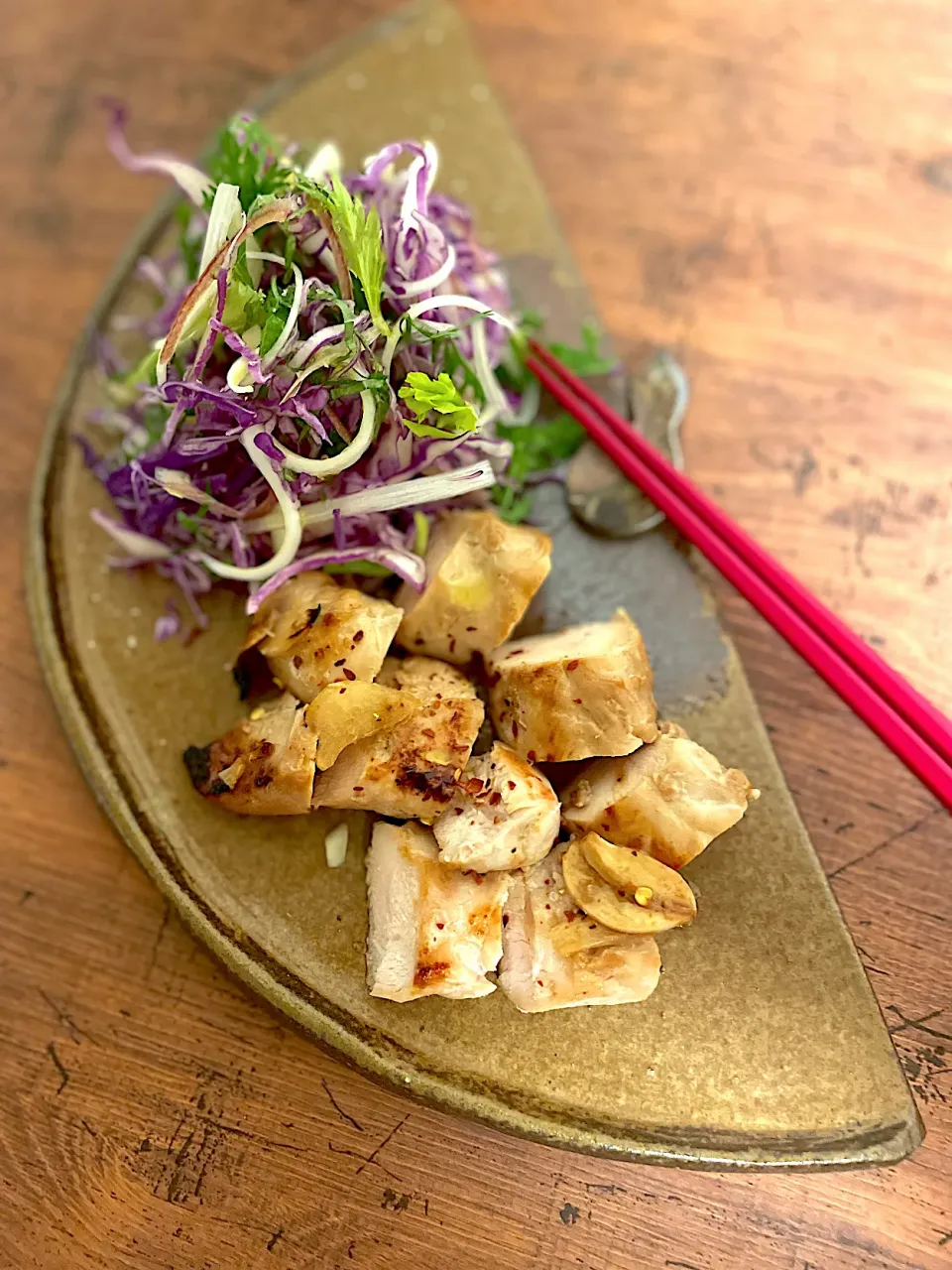 ささみ醤油麹ニンニク漬けのグリル焼き　お薬味サラダ|sonokoさん