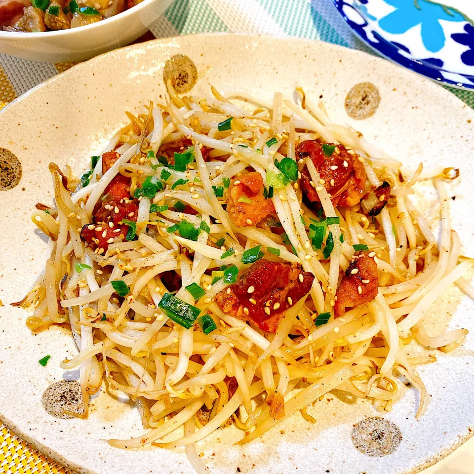 もやしと焼き鳥缶の炒め物|アンナさん