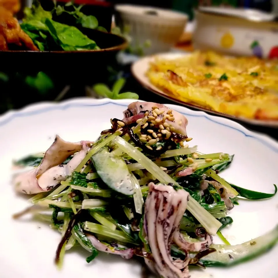 からあげビールさんの料理 シャキシャキウマっ♪イカと水菜の塩こんぶゆかりマヨサラダ|とまと🍅さん