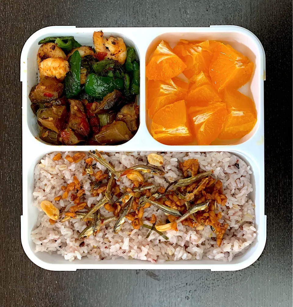 Snapdishの料理写真:Balado terong & udang Bento |yeni kartikasariさん