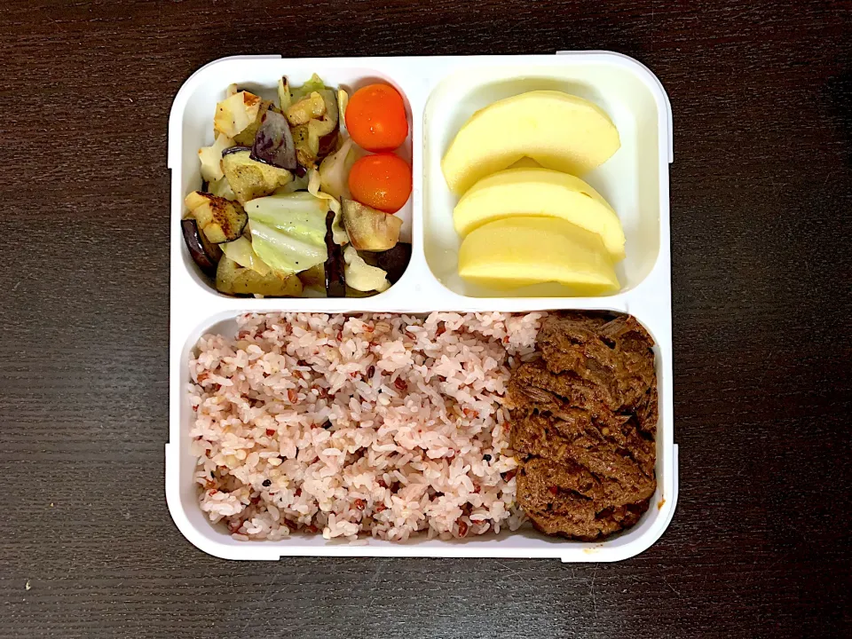 Snapdishの料理写真:Rendang Bento|yeni kartikasariさん