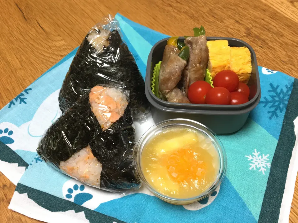 Snapdishの料理写真:おにぎり弁当|ゆさん