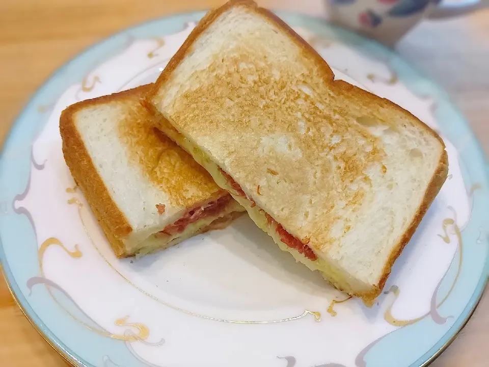 休日あさごはん|ピーチメルバさん