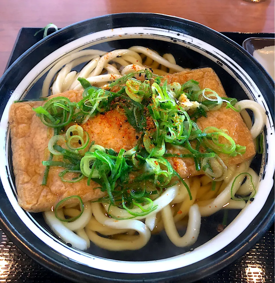 香の川製麺　きつねうどん|しのてらさん