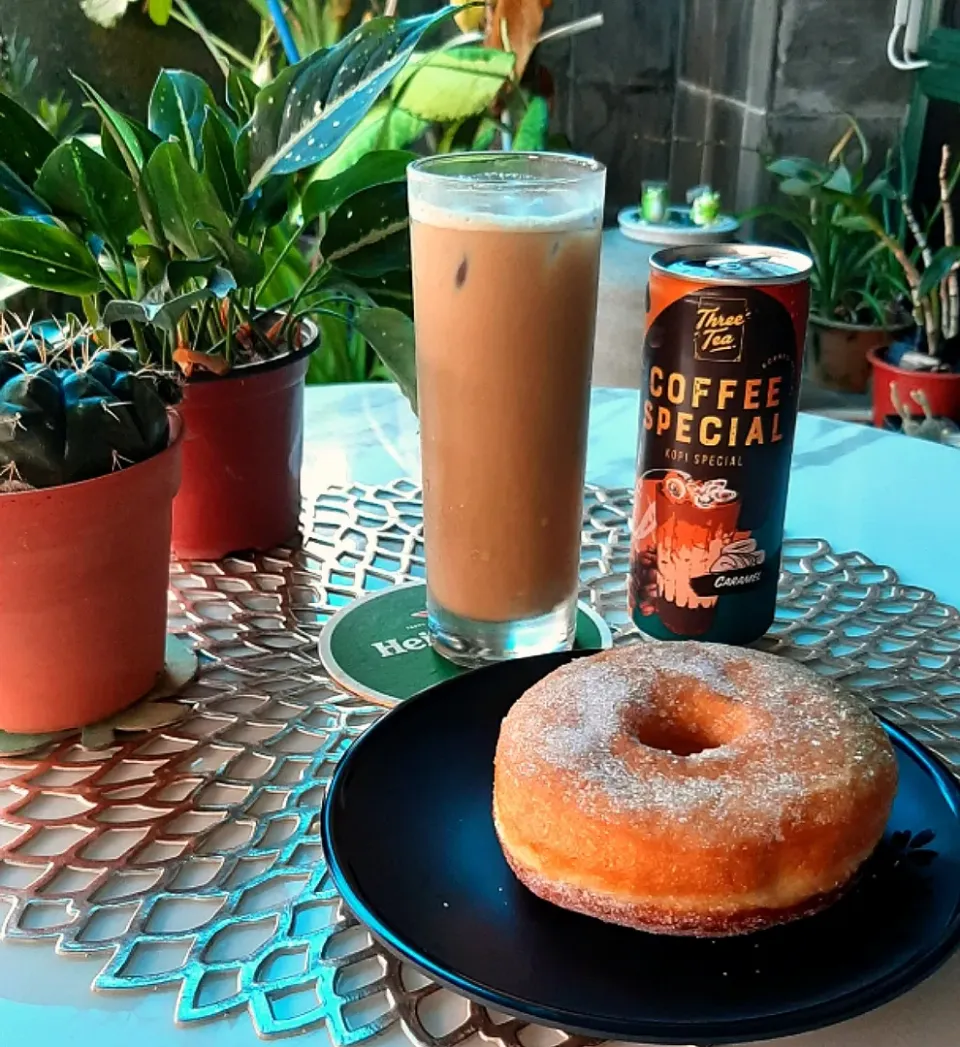 Caramel coffee ♡ doughnuts|ģřãçîöůşさん