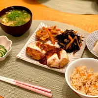 ⚪️新玉ねぎかき卵味噌汁
⚪ひじきの煮物
⚪レンコンのきんぴら(味改良で更に美味しさアップ)
⚪きゅうりの浅漬け(過去最大級に激ウマ)
⚪キムチ冷奴
⚪生姜の炊き込みご飯
⚪鶏ムネ肉のつくね|Ayanoさん