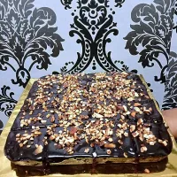 Brownies cake with almond|Nalinimagenさん