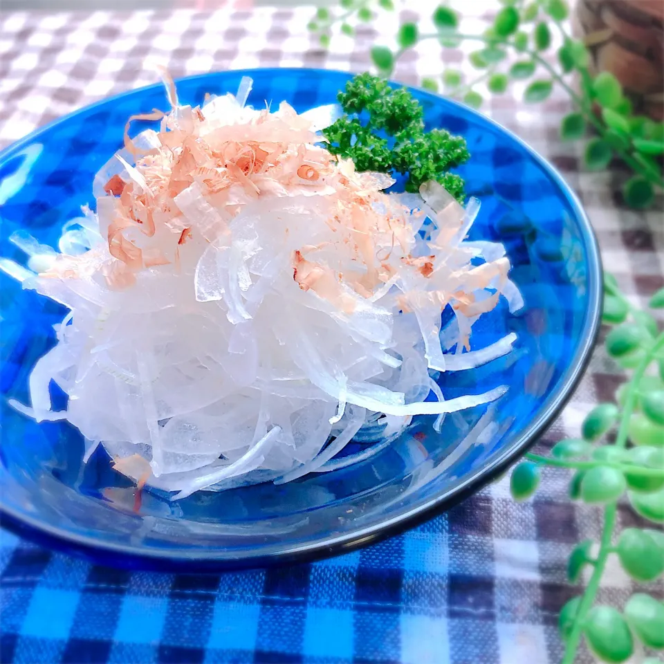 実家で抜きたての玉ねぎをオニオンスライスにしてみました🧅私は苦手なので味見はできませんでしたが辛みもなく😊おいしいと|ぁゃ🍃さん