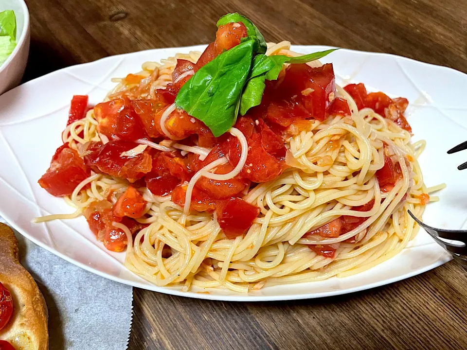 ツナとトマトの冷製パスタ🍝|yummy tommyさん