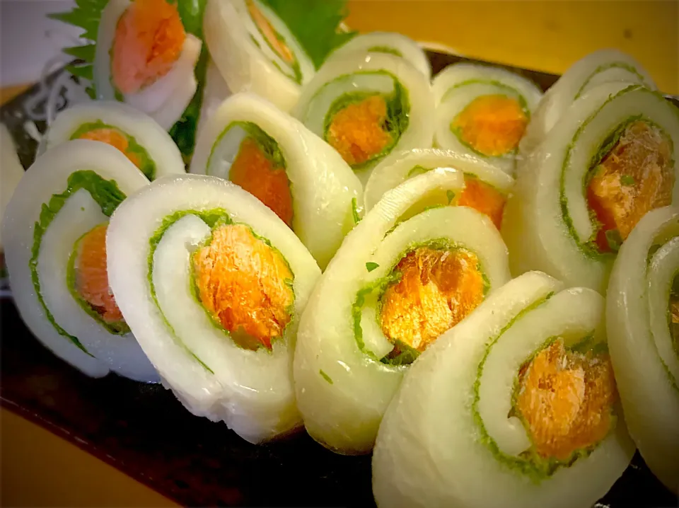 するめいかの桜鱒、大葉巻き|やまひろさん