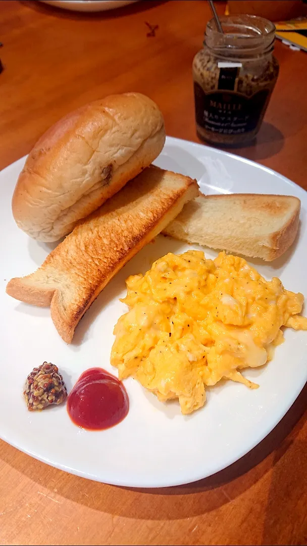 朝ごはん🍞|ぽちゃマクさん