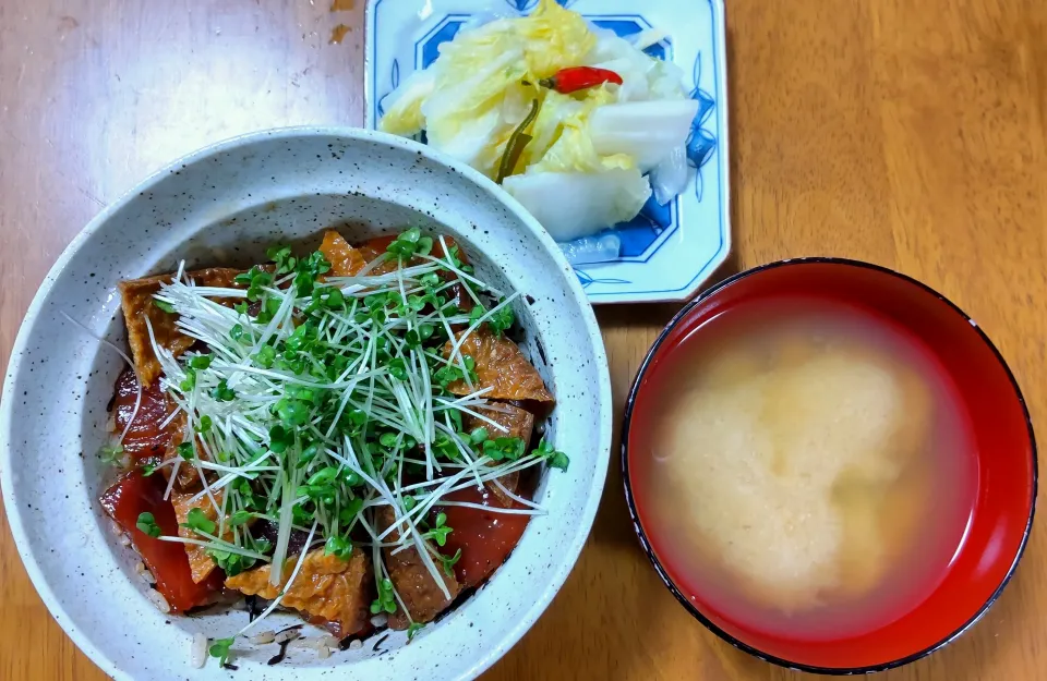 ６月１２日　まぐろのおいなりさん風ちらし　白菜の漬け物　しじみのお味噌汁|いもこ。さん