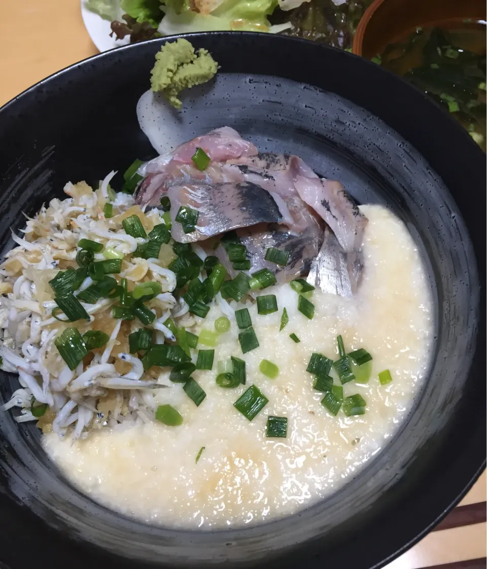 単身赴任中の男飯(三色丼？)|おおもりの星さん